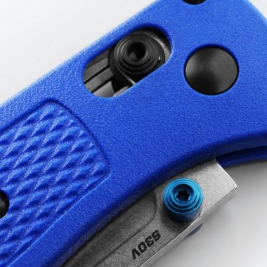 Нож складной BENCHMADE Bugout, Grivory Blue, S30V клинок P 8,2 см
