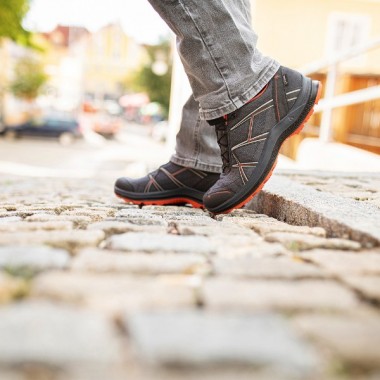 КРОССОВКИ HAIX BLACK EAGLE ADVENTURE 2.2 GTX LOW graphite-orange