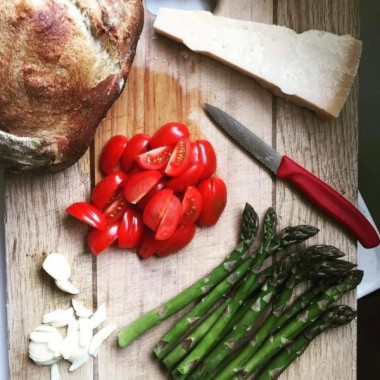 Набор ножей кухонных Victorinox Swiss Classic Paring (6.7111.3) 3шт, красный