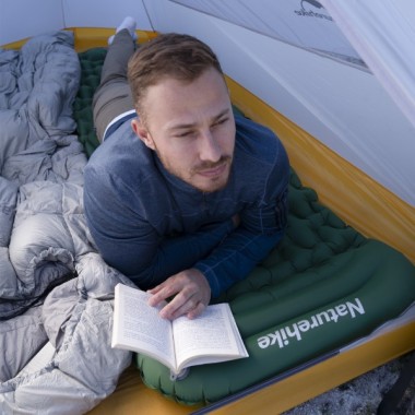 Матрас надувной NATUREHIKE FC-12, с насосом, 198х59х6.5см